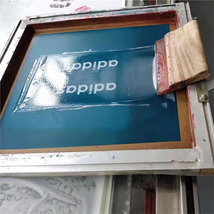 Linka għall-Istampar Lino għad-Drapp