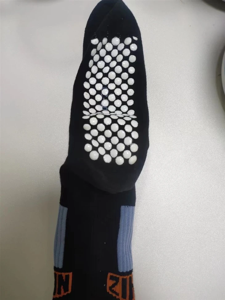 Grips tas-silikonju Għall Kalzetti